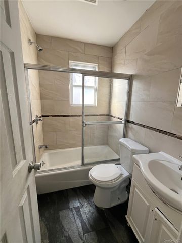 6040 55th Drive, Maspeth, NY 11378