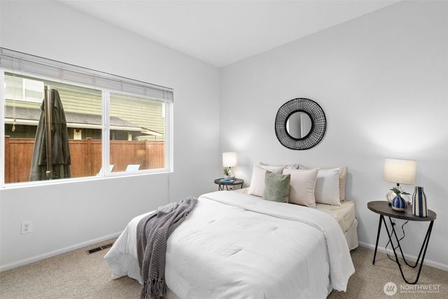 1421 32nd Street NE, Auburn, WA 98002