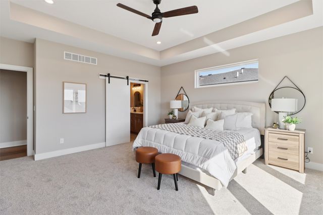 16628 Deerview Drive, Urbandale, IA 50323