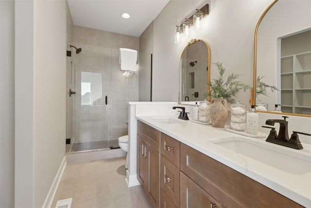 16628 Deerview Drive, Urbandale, IA 50323