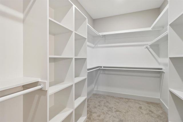 16628 Deerview Drive, Urbandale, IA 50323