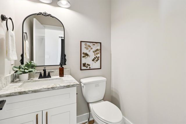 16628 Deerview Drive, Urbandale, IA 50323