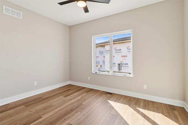 16628 Deerview Drive, Urbandale, IA 50323