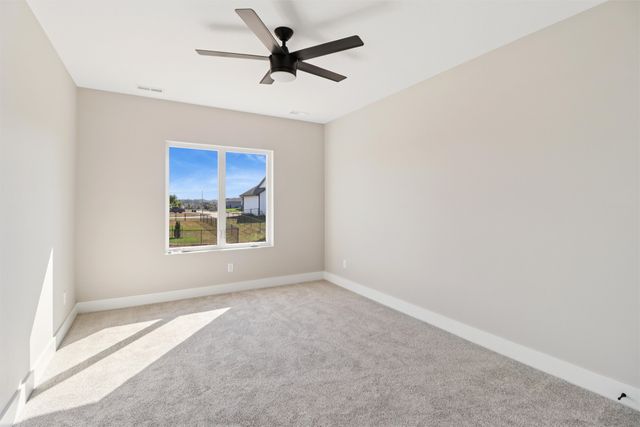 16628 Deerview Drive, Urbandale, IA 50323