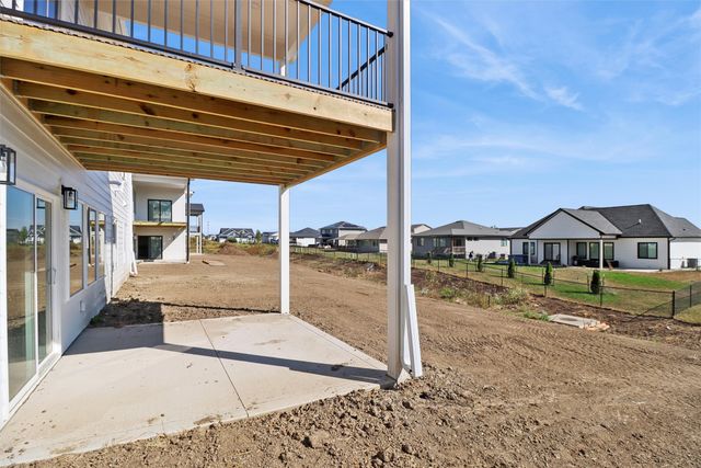 16628 Deerview Drive, Urbandale, IA 50323