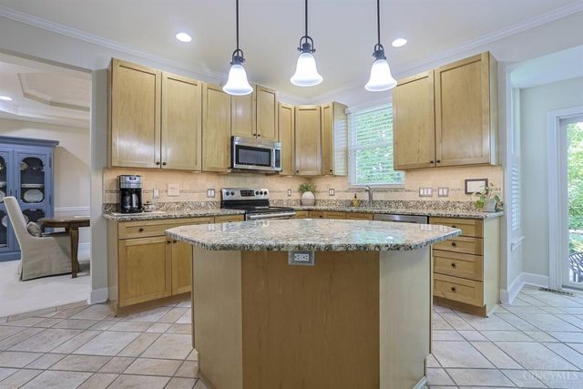 8313 Ironside Court, West Chester, OH 45069