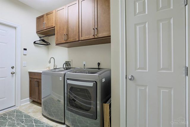 8313 Ironside Court, West Chester, OH 45069