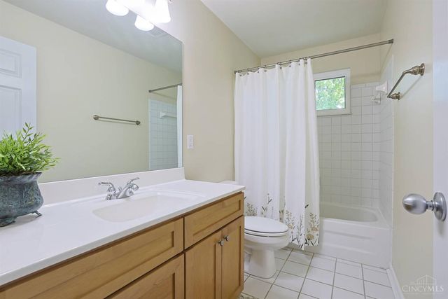 8313 Ironside Court, West Chester, OH 45069