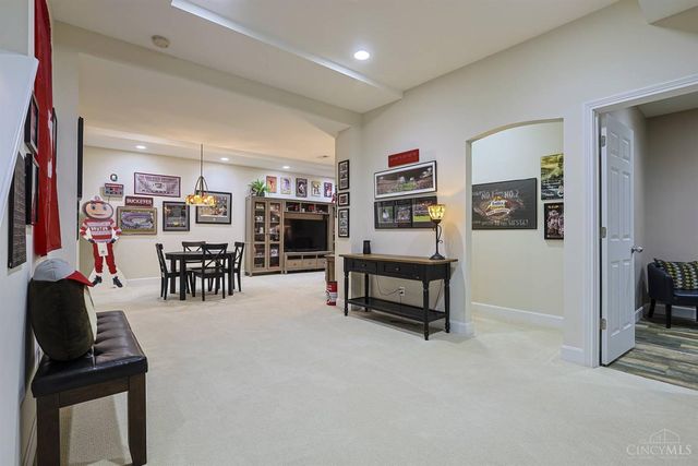 8313 Ironside Court, West Chester, OH 45069