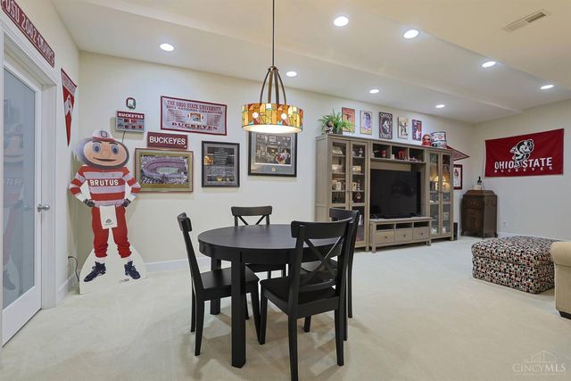 8313 Ironside Court, West Chester, OH 45069