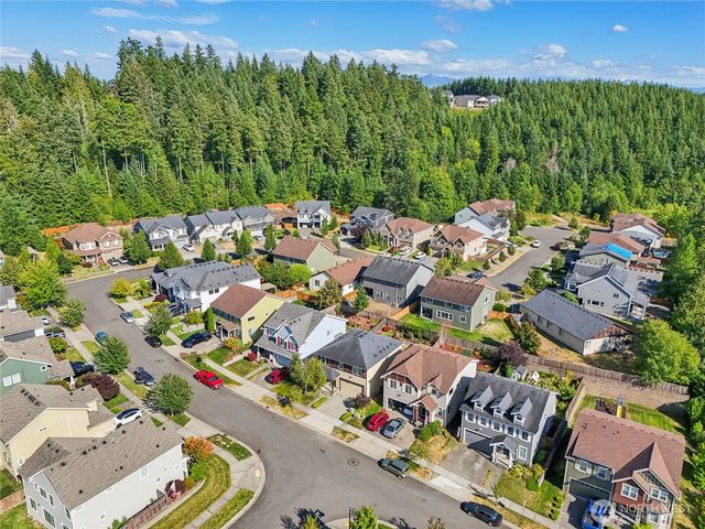 19202 Village Court E, Bonney Lake, WA 98391