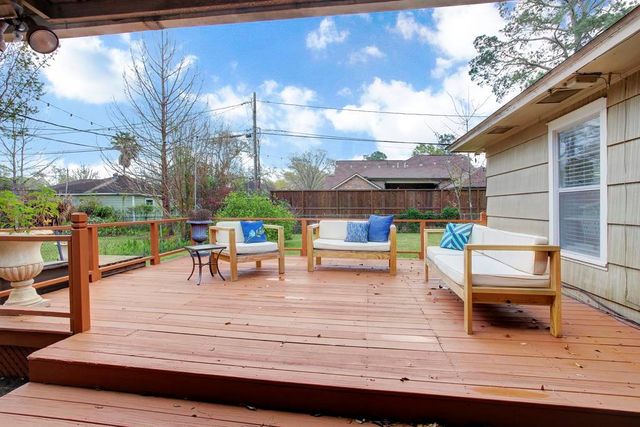 1010 Bay Oaks Road, Houston, TX 77008