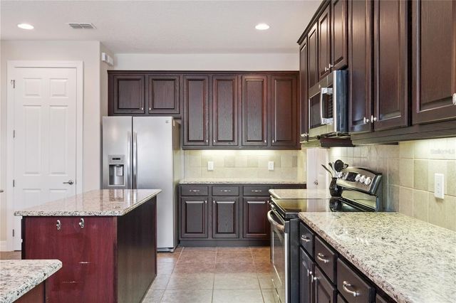 136 DRAYTON AVE, Davenport, FL 33837