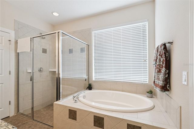 136 DRAYTON AVE, Davenport, FL 33837