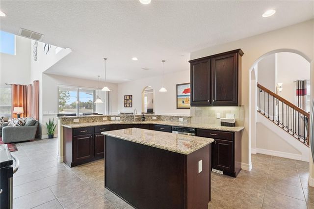 136 DRAYTON AVE, Davenport, FL 33837