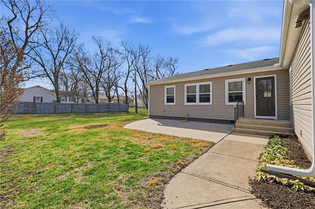 7301 Woodson Street, Overland Park, KS 66204