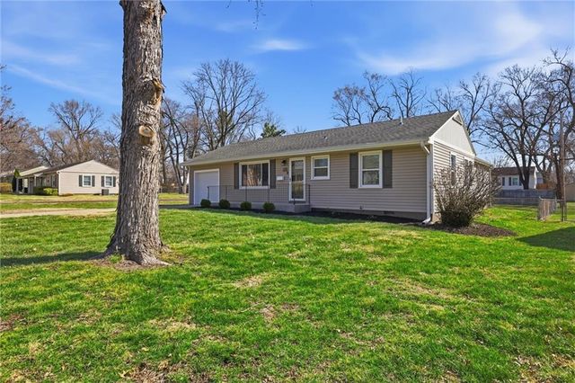 7301 Woodson Street, Overland Park, KS 66204