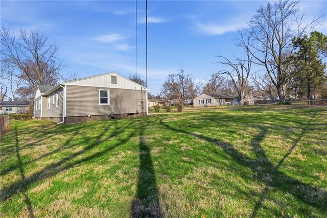 7301 Woodson Street, Overland Park, KS 66204