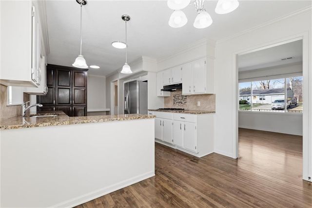 7301 Woodson Street, Overland Park, KS 66204