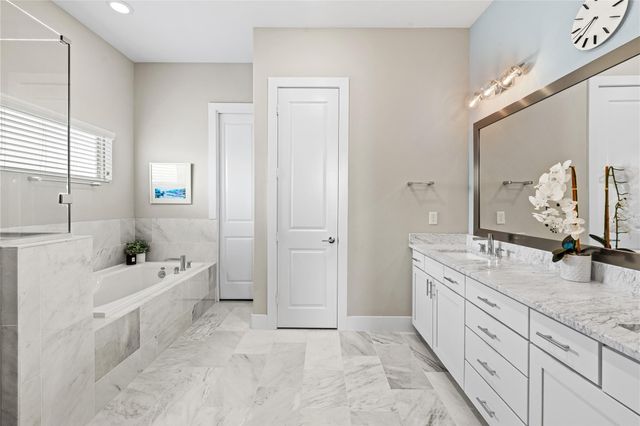 5809 E Post Oak Lane, Houston, TX 77055