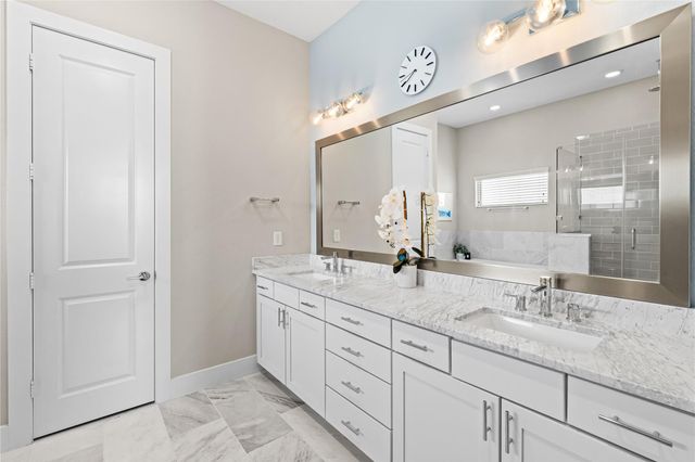5809 E Post Oak Lane, Houston, TX 77055
