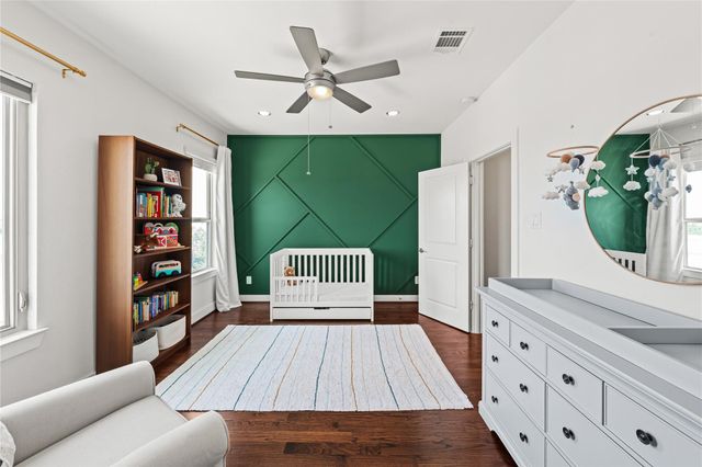 5809 E Post Oak Lane, Houston, TX 77055