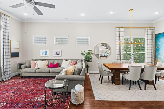 5809 E Post Oak Lane, Houston, TX 77055