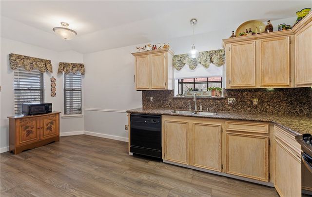 7349 Windy Ridge Dr, Corpus Christi, TX 78413