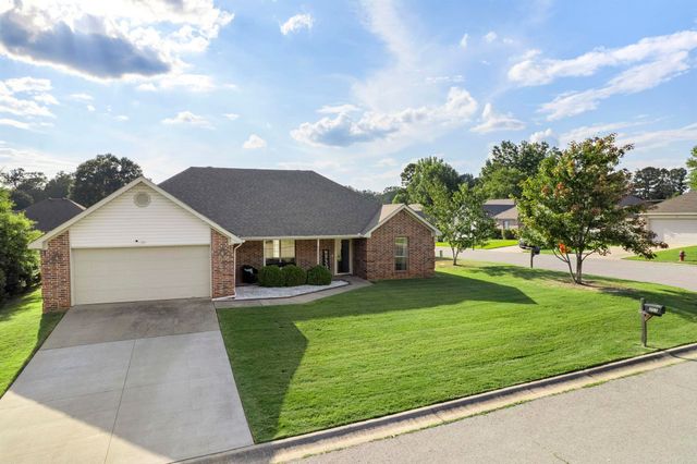 201 Pope Dr, Benton, AR 72015