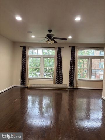 3184 YEAGER DR, Herndon, VA 20171