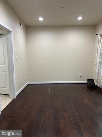 3184 YEAGER DR, Herndon, VA 20171