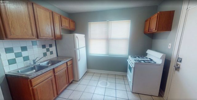 817 W 83rd Street 1N, Chicago, IL 60620