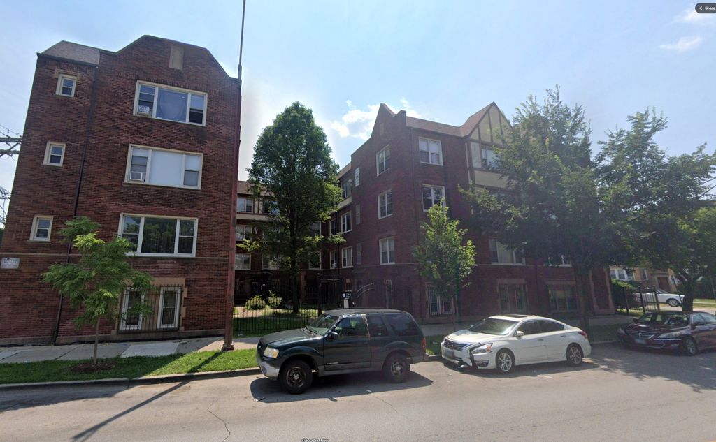 817 W 83rd Street 1N, Chicago, IL 60620