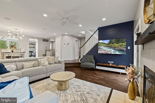 54 BUCKINGHAM PL, Cherry Hill, NJ 08003