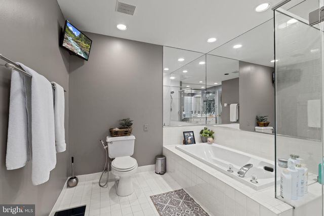 54 BUCKINGHAM PL, Cherry Hill, NJ 08003