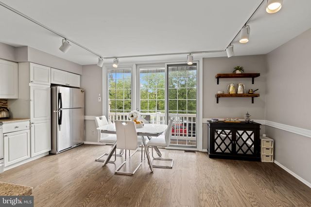 54 BUCKINGHAM PL, Cherry Hill, NJ 08003