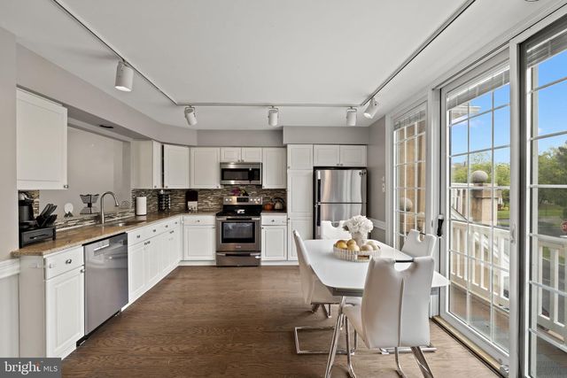 54 BUCKINGHAM PL, Cherry Hill, NJ 08003