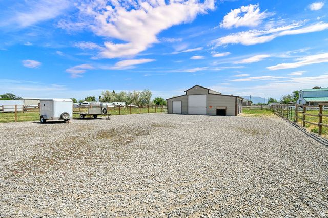 5660 S 6800 W, Hooper, UT 84315