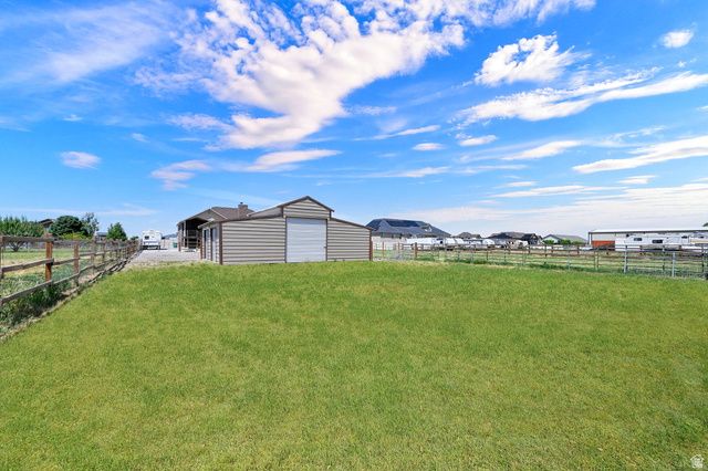5660 S 6800 W, Hooper, UT 84315
