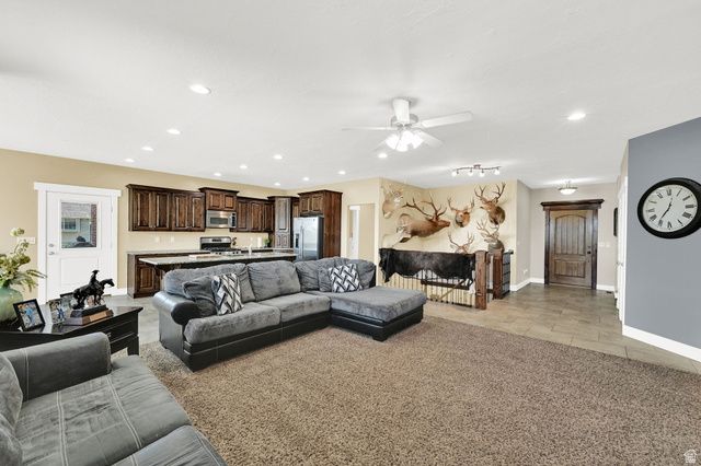 5660 S 6800 W, Hooper, UT 84315