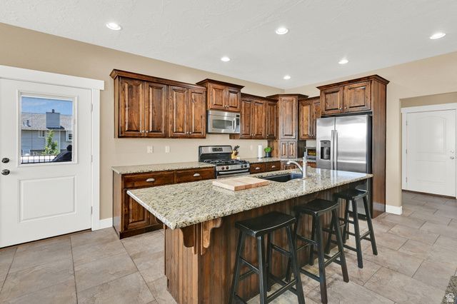 5660 S 6800 W, Hooper, UT 84315