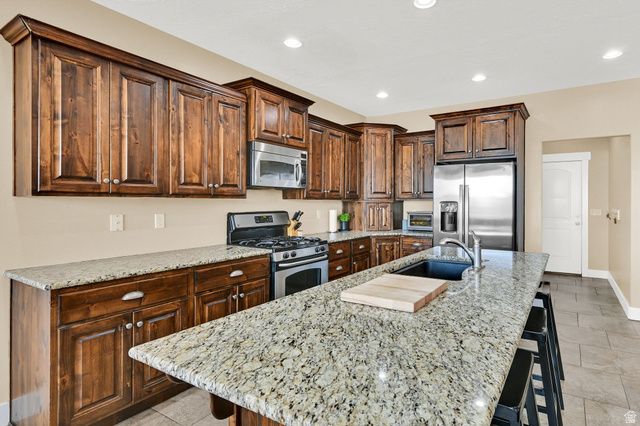 5660 S 6800 W, Hooper, UT 84315
