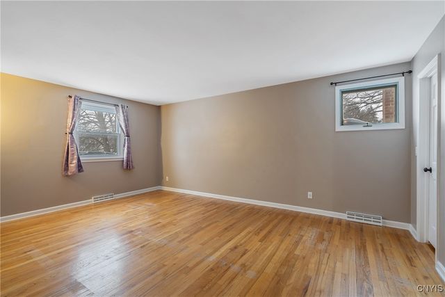 1631 South Ivy, Lysander, NY 13027