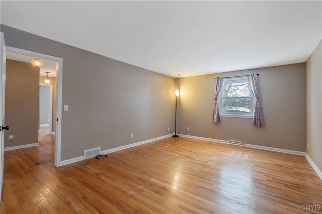 1631 South Ivy, Lysander, NY 13027