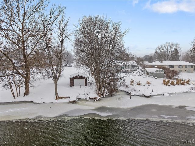 1631 South Ivy, Lysander, NY 13027