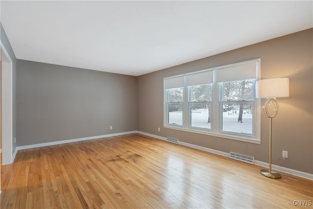 1631 South Ivy, Lysander, NY 13027