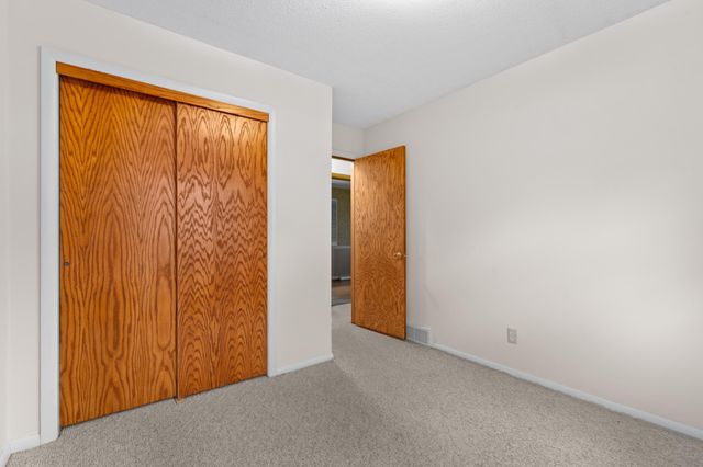 3928 Oak Park Circle SE, Rochester, MN 55904