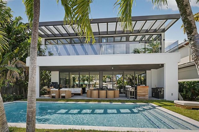620 Solar Isle Drive, Fort Lauderdale, FL 33301