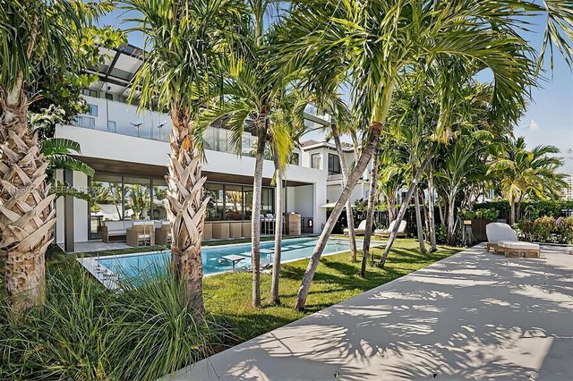 620 Solar Isle Drive, Fort Lauderdale, FL 33301