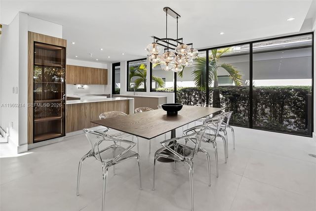 620 Solar Isle Drive, Fort Lauderdale, FL 33301